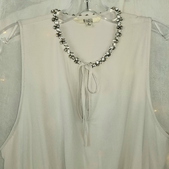 BB Dakota sleeveless top - Picture 3 of 7